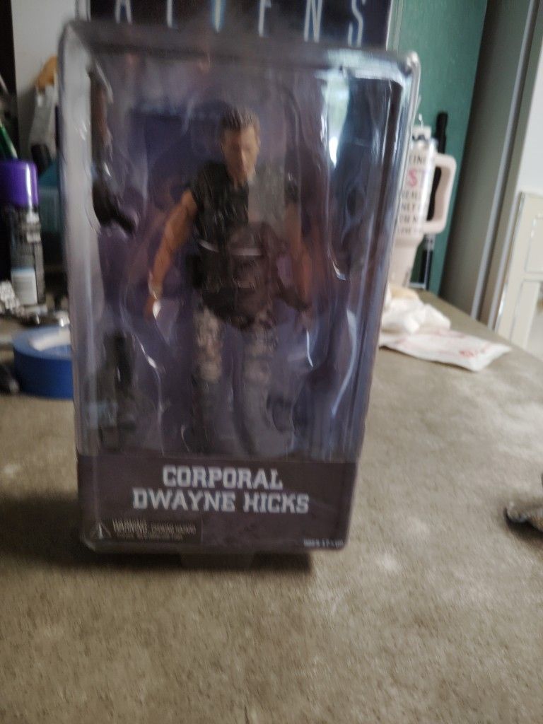 Action Figures/