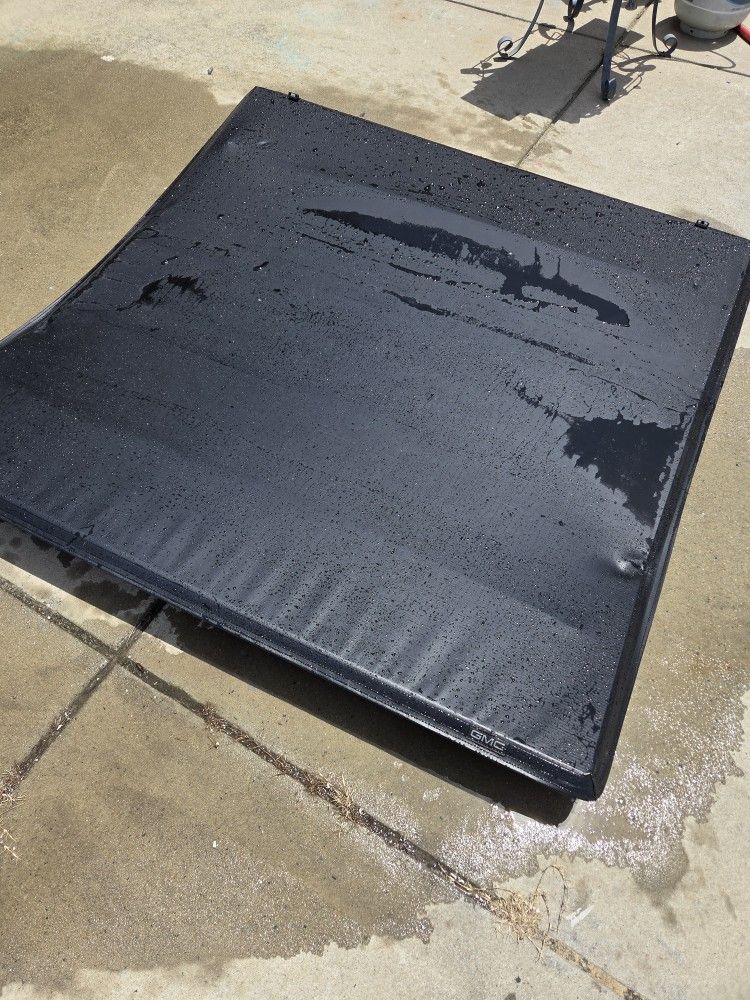 2014-18 Gmc Or Chevrolet Bed Cover Regular Size Truck