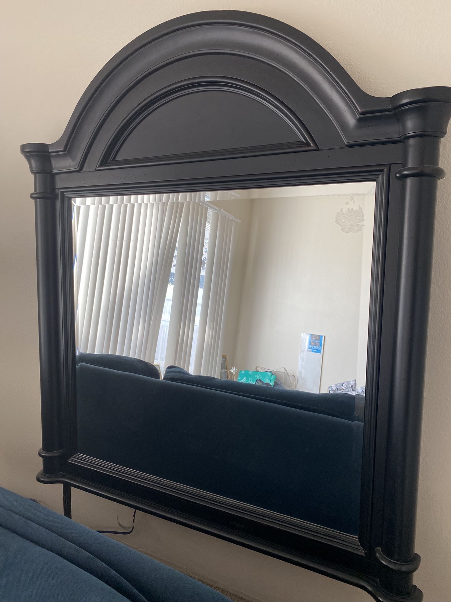 Vanity / Headboard Mirror (Pick up by Thurs. 10/9)