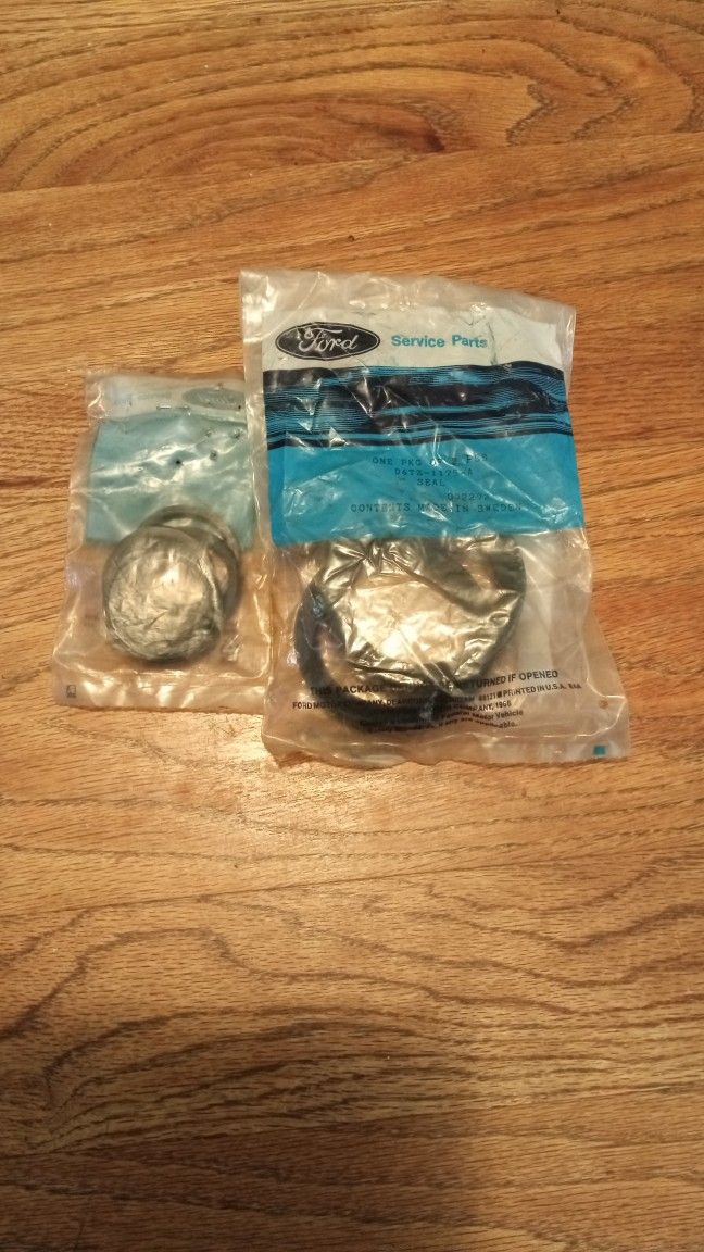 Ford F 100/250 4x4 Wheel Seals 65-79