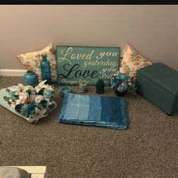 Blue/turquoise Accent Decor