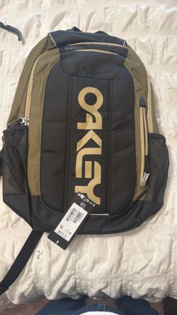 Oakley Enduro Backpack with Tags. No deliveries