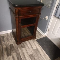 Granite Counter Tops And Cherry Wood Wine Cooler