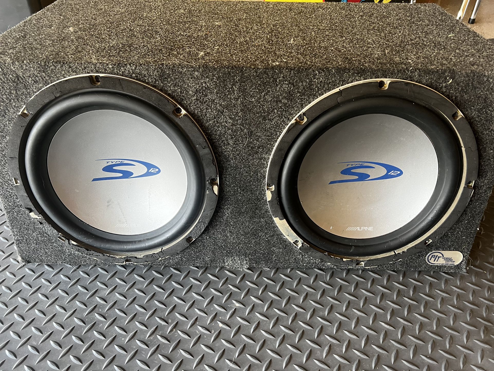 Alpine Type S 12 Subs With Box and Rockford Fosgate Pro 400SP