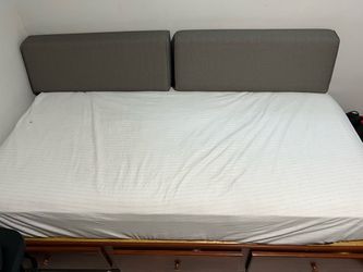 Daybed with storage