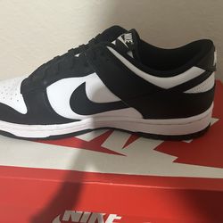 Women Nike dunk pandas