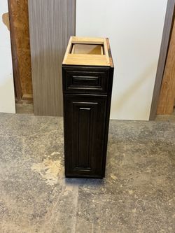 Frameless cabinet