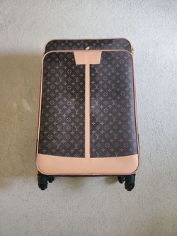 Louis v uittan sutecase