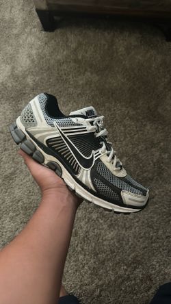 Nike vomero size 11.5 (negotiable)