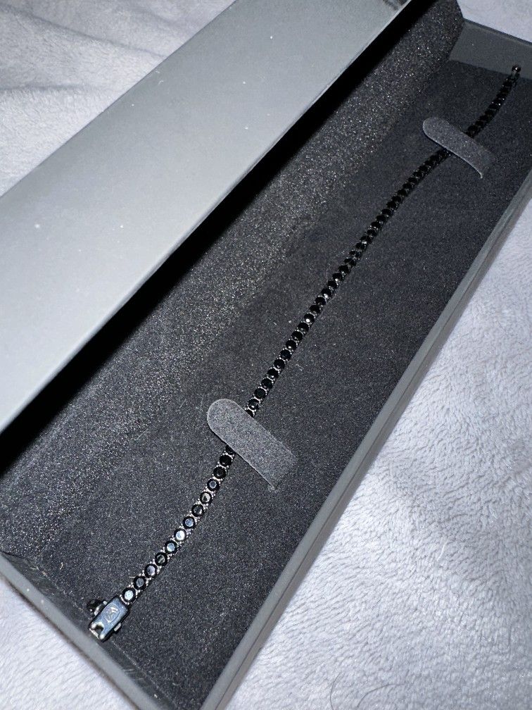 8 Inch Tennis Bracelet 