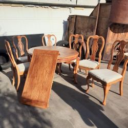 Dining Room Table Set $85