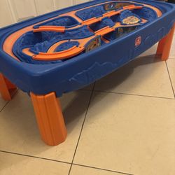 Step2 Hot wheels Play Table