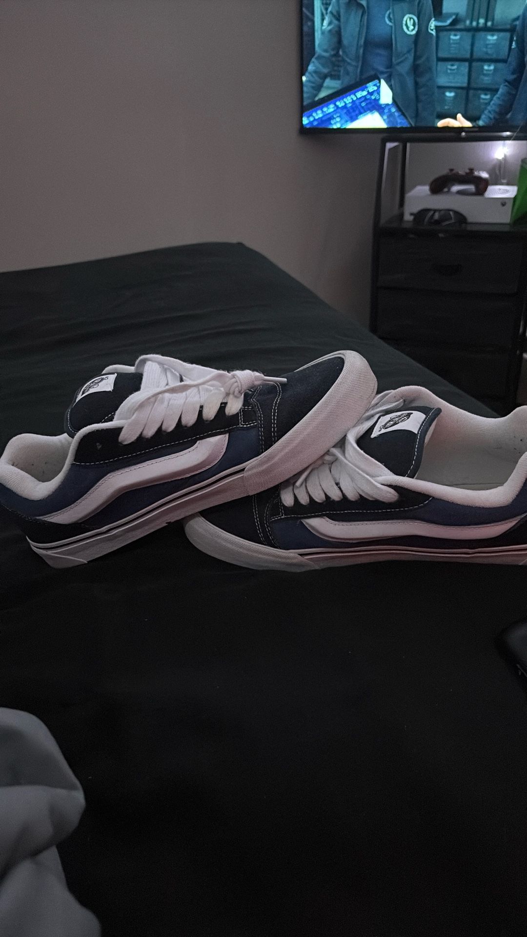 Vans Knu School