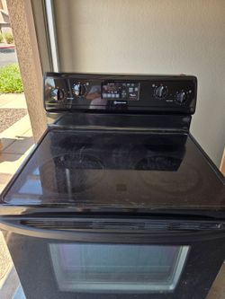 Whirlpool Electric Range cooktop & oven