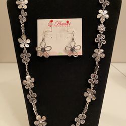 Chanel Earrings Diamond Studs for Sale in Regina, KY - OfferUp