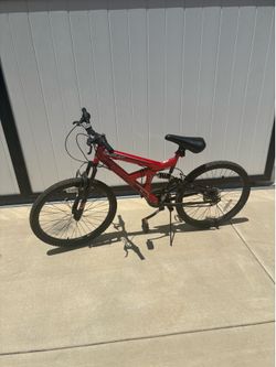 Gaultlet mountain bike 24 in wheels 18 speed