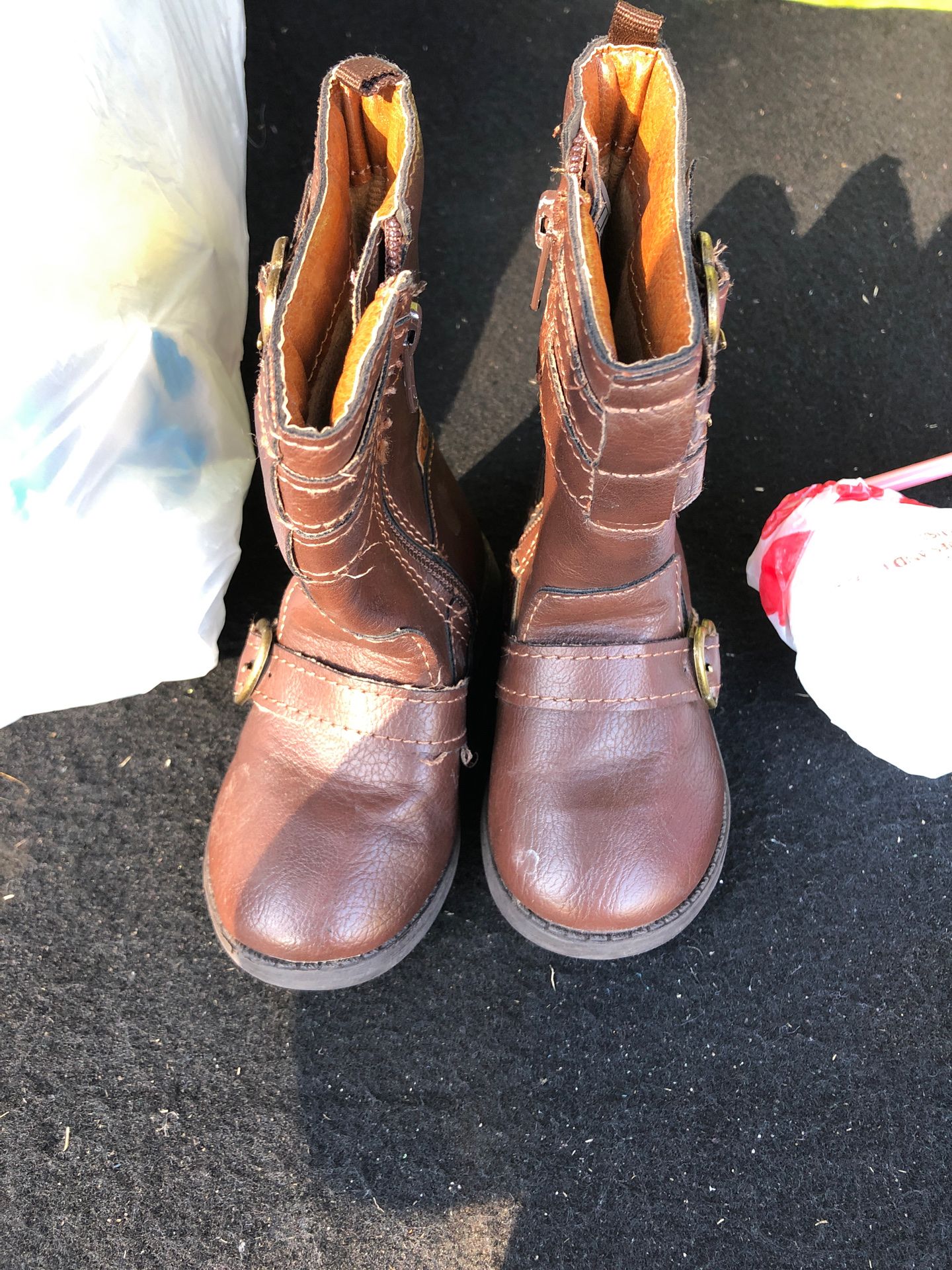 Girls boots