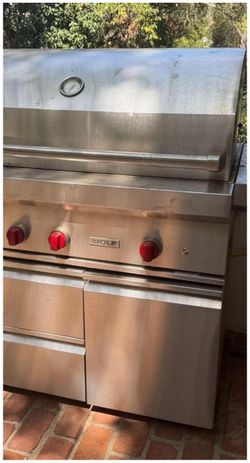 Wolf 36" Outdoor Gas Grill on Cart