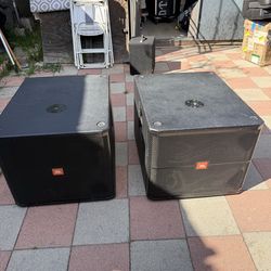 JBL SRX700