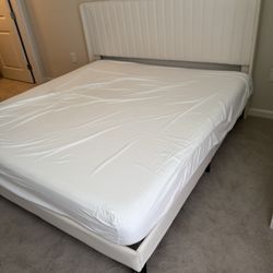 King Bed With Mattress 