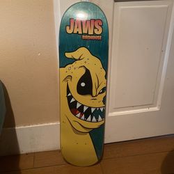 JAWS BIRDHOUSE DECK