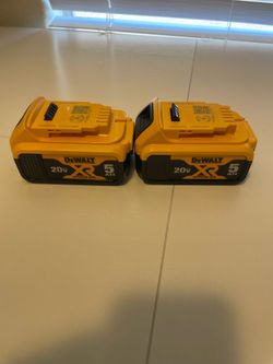 New Dewalt Batteries 20V XR 5AH $69 Each Cada Una