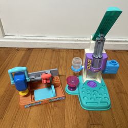 Play-Doh Stamp & Saw Tool Bench and Rainbow Swirl Icecream Play sets