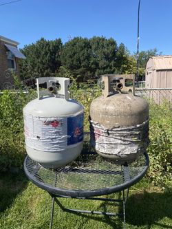 2 Propane Gas Tanks