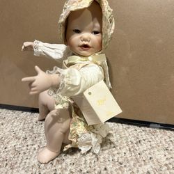 Yolanda Bello “Lisa” Porcelain Doll