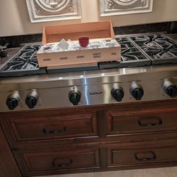 Wolf Stove Red Knobs