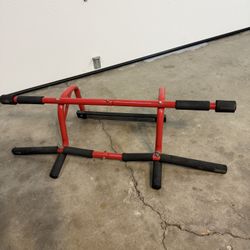 Pull Up Bar 