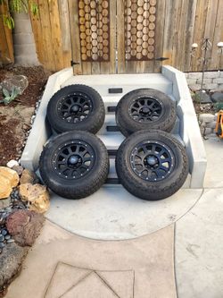 Mb 352 rims 17x9 6x139.7 6x5.5
