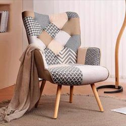 ACCENT CHAIR BRAND NEW IN BOX‼️