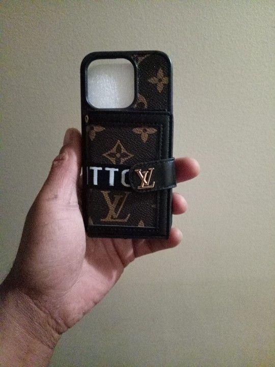 Brand New iPhone 15 & 16 Pro Wallet/Case