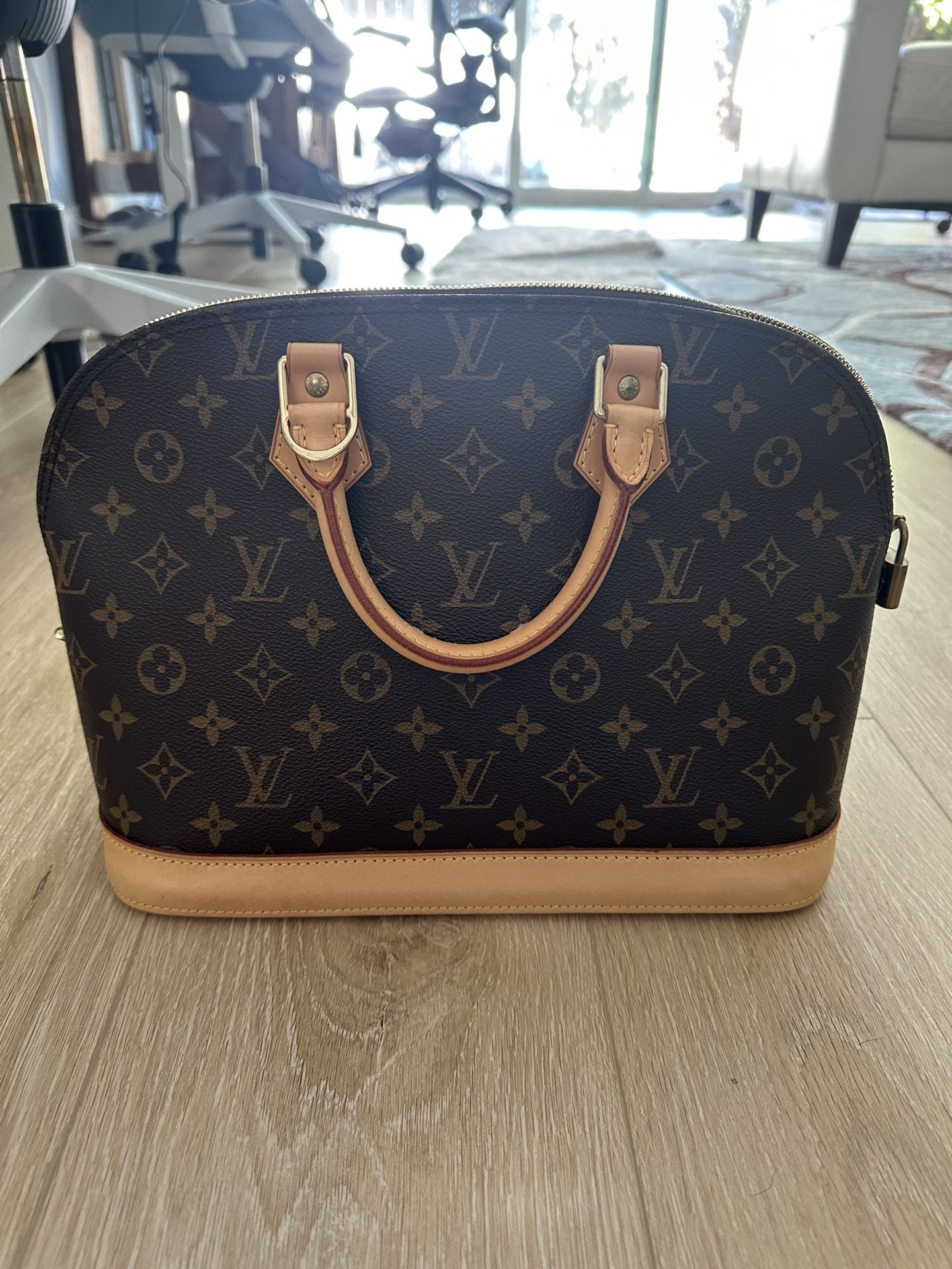 Louis Vuitton Alma PM 