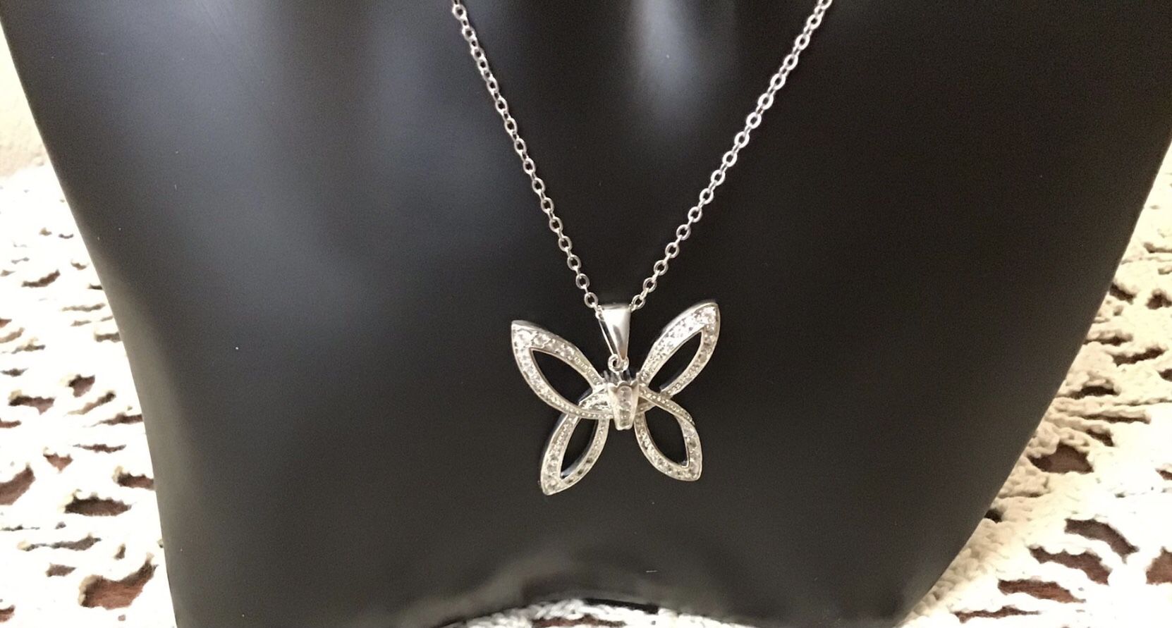 NWT Cookie Lee Vintage Silver Tone Genuine Cubic Zirconia Butterfly Pendant on Adjustable Necklace