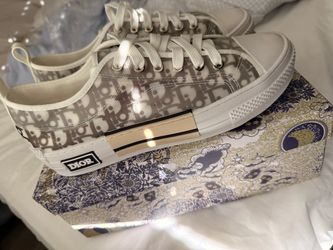 D10R Low-Top Sneakers