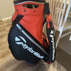 TaylorMade Red/Black Golf Club Bag - **NEW**