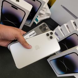 Apple iPhone 11 Pro Max Unlocked 