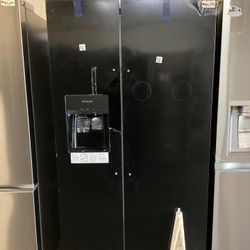 Frigidaire 25.6 cu.ft. Side By Side Refrigerator With Water Dispenser And Ice Maker 