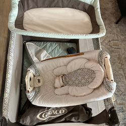 Graco Pack N Play - Play Yard, Changing Table, Cradle, And Carrying Case