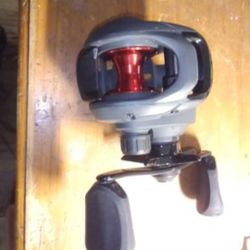 Quantum Baitcasting Reel