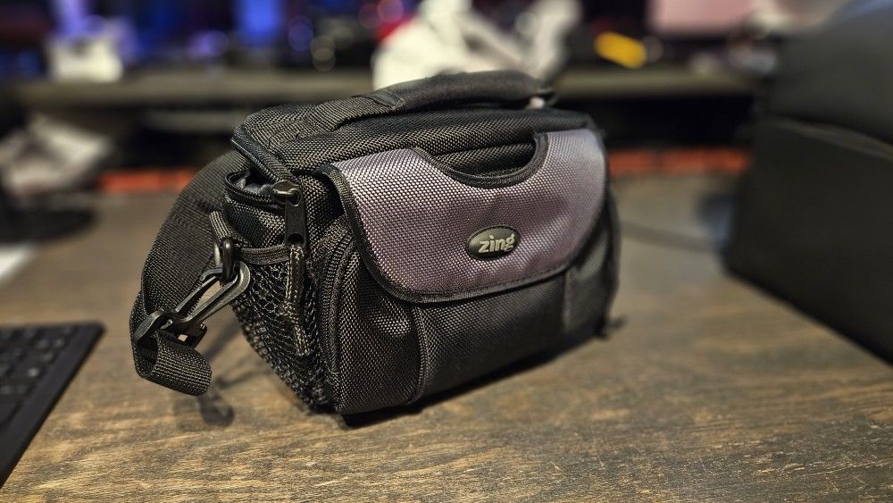 Compact Zing Camera Bag – Durable & Lightweight