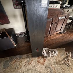 Pair Of Klipsch tower Synergy F1