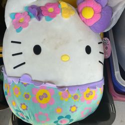 Hello Kitty Squishmallow