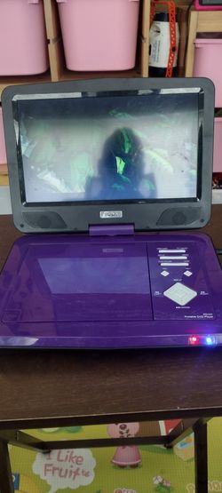 Rechargeable Sunpin Portable DVD player. 10.5 Inch Screen