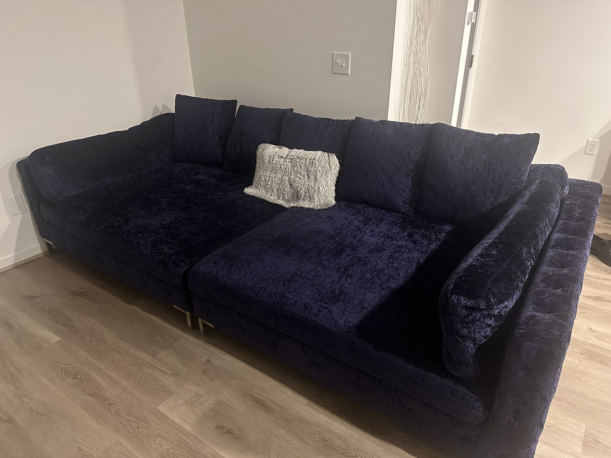 Oversized Sofa For Sell 