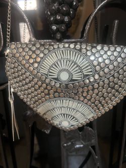 ANTIK KRAFT ZAARA HEART CLUTCH