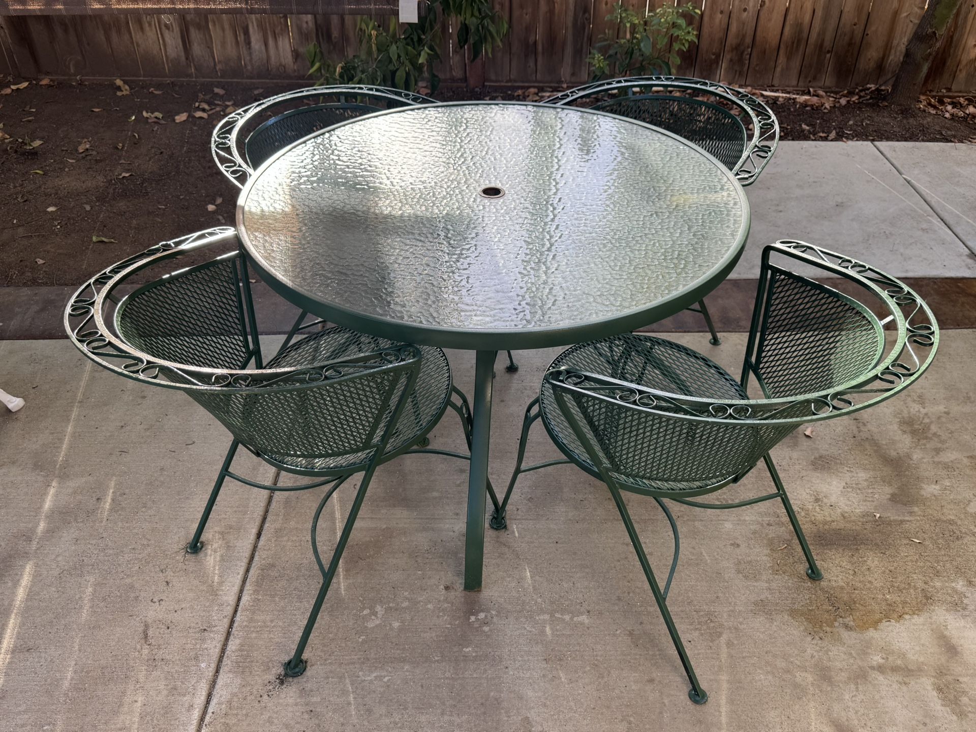 Barrel Style Vintage Patio Garden Outdoor Seating Green 4 Chair Glass Table Set
