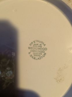 Ofetruria barlaston Wedgewood embossed jewelry holder